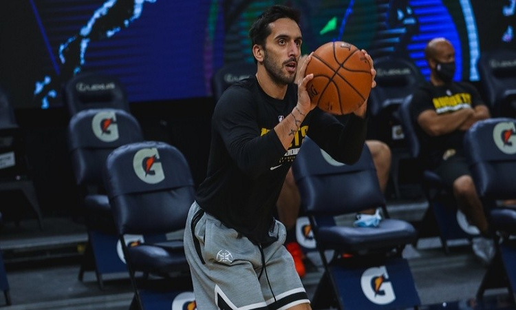 Nocioni apoyó el técnico de Denver: 