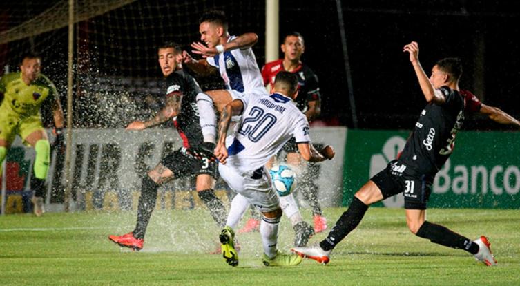 Colón perdió ante Talleres 