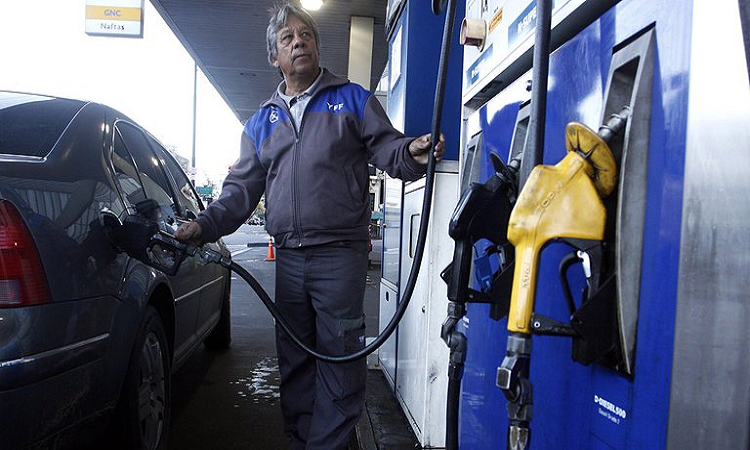 YPF subió los precios de los combustibles un 3,5% desde la medianoche