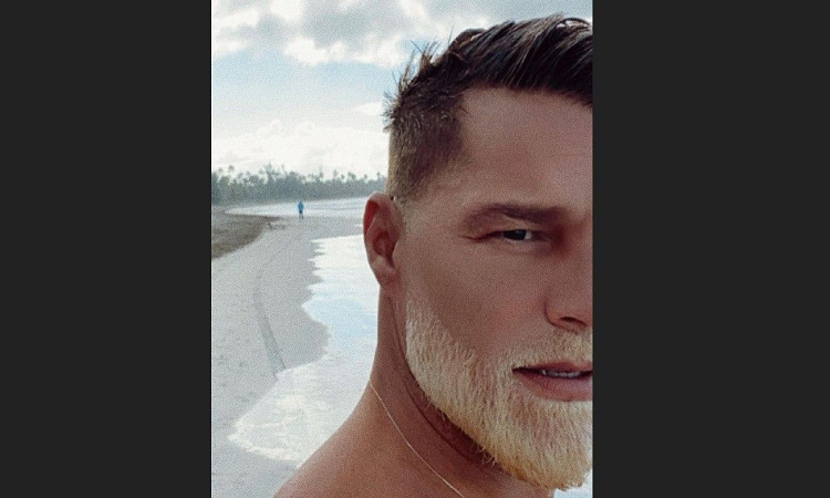 El cambio de loock de Ricky Martin - exitoína