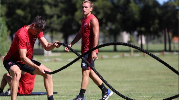 Newell's: tres jugadores titulares en el último partido tienen Covid
