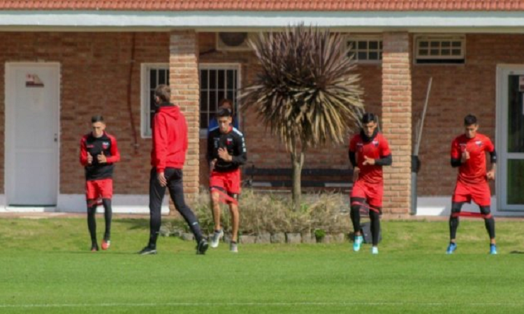 Colón: el equipo que pondría Domínguez ante Patronato