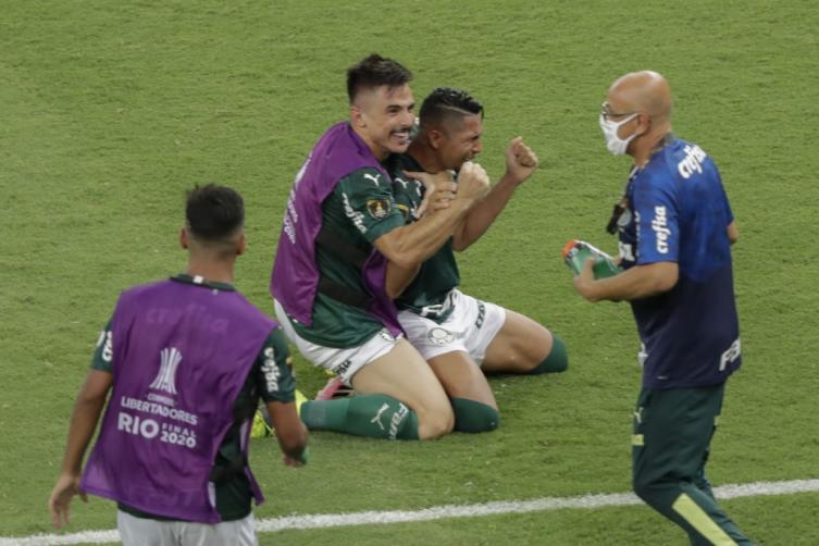 Palmeiras le ganó 1 a 0 a Santos y se consagró campeón de la Copa Libertadores