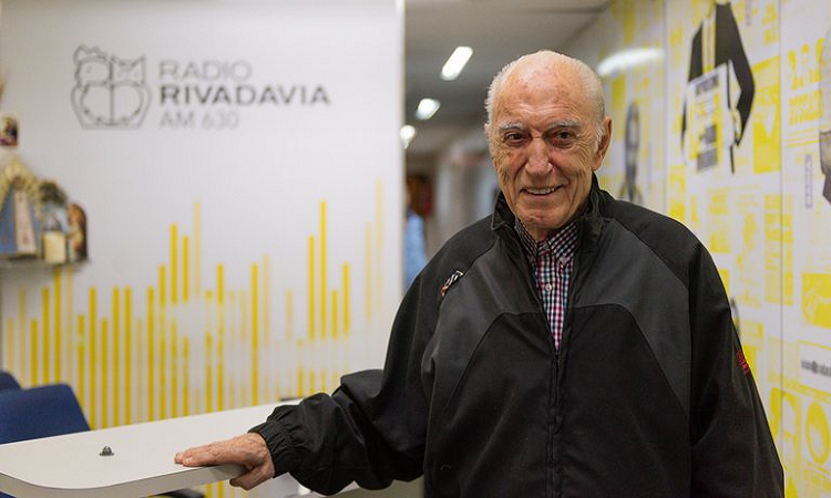 Cacho Fontana fue internado por una neumonía