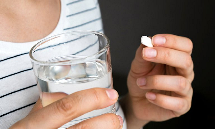Coronavirus: ¿es recomendable tomar analgésicos antes o después de la vacuna?