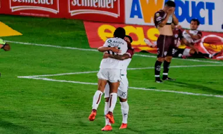 Contundente victoria de Colón ante Central Córdoba con tres goles de sus delanteros