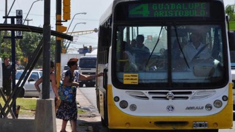 Se levantó el paro de colectivos 