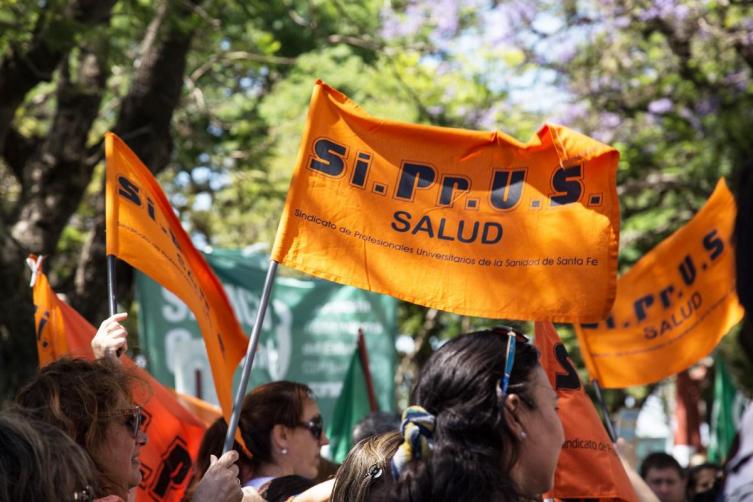 SIPRUS se concentró frente a la sede del Ministerio de Trabajo