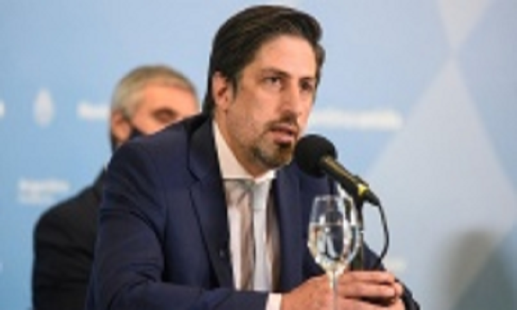 Se acordó con los docentes un aumento salarial escalonado del 34,55%