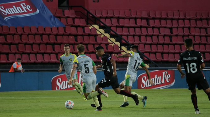 Colón extendió su racha ganadora ante Aldosivi 