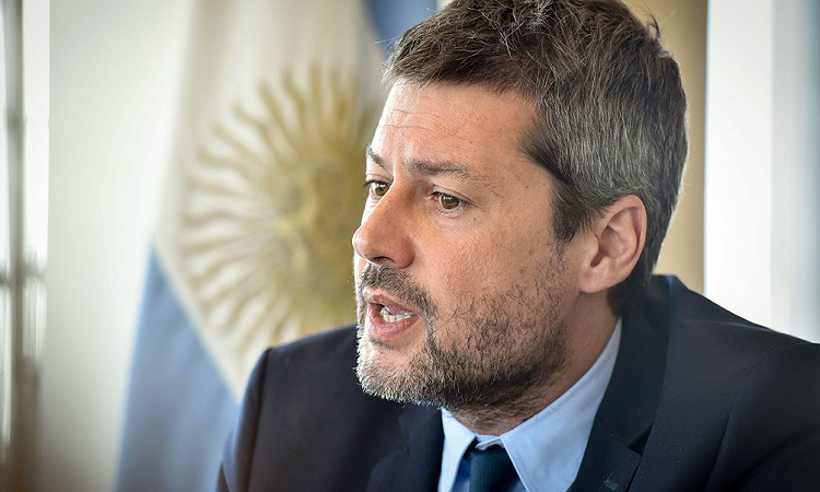 Matías Lammens: 