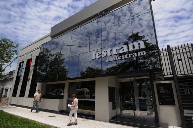 Los municipales acordaron un aumento en tres tramos