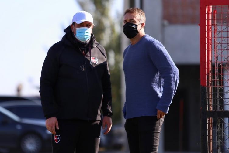 Batistuta fue a la práctica de Newell's a visitar al 