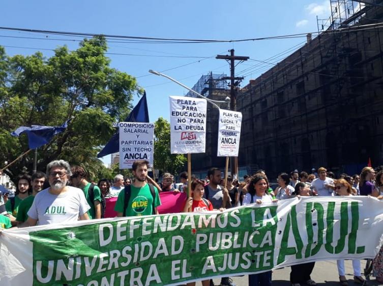 ADUL realiza una jornada de lucha en reclamo a paritarias