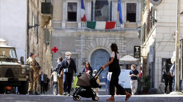 Cierran fronteras en Italia: “Algunas regiones continúan en zona roja”