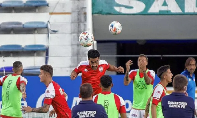 Unión está complicado con su línea de defensa para recibir a Boca