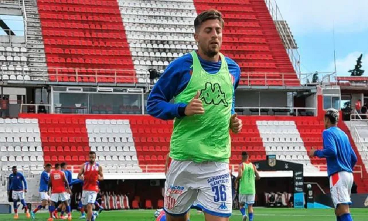 Federico Vera estaría disponible ante Boca