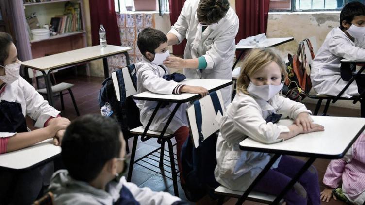 Uruguay extendió la educación virtual hasta el 3 de mayo