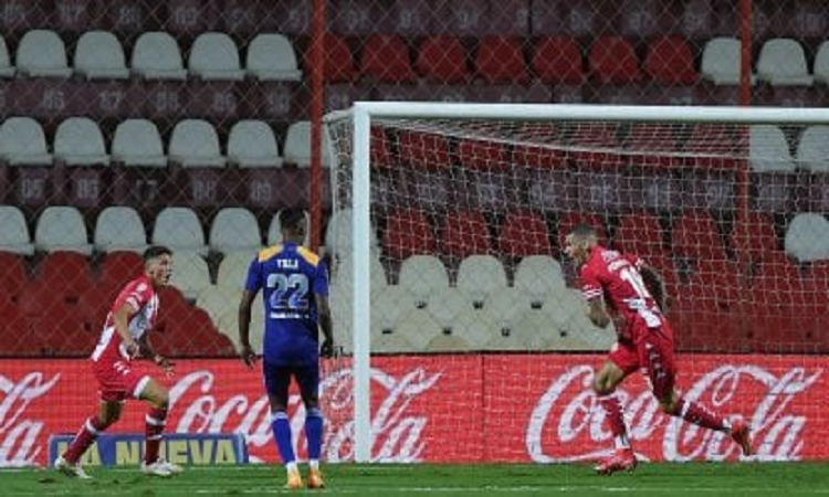 Unión ganó 1 a 0 en el 15 de Abril con una pálida actuación de Boca