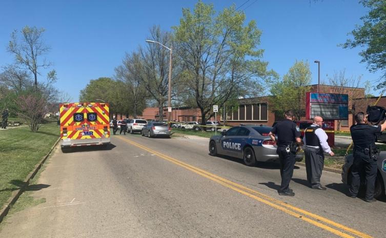 EEUU: un muerto y un herido por un tiroteo en un colegio de Tennessee