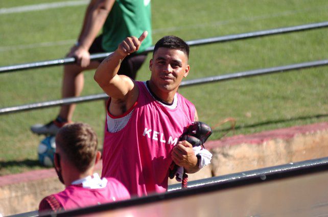 Nuevo Horizonte le reclama a Colón por Brian Fernández