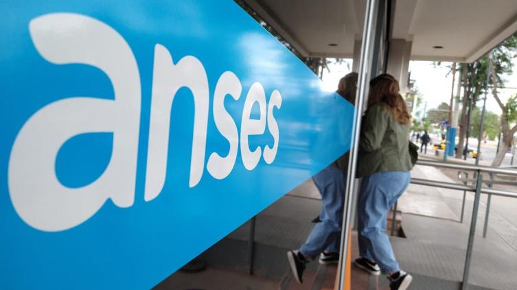 Anses: Quiénes cobran este lunes 26 de abril