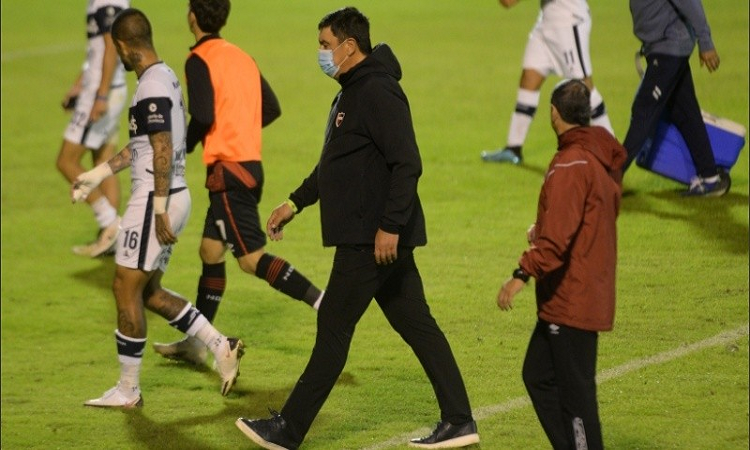 Burgos cree que Newell's llegará bien al clásico