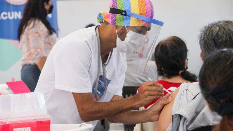 Llegaron 29.200  dosis de la vacuna Sinopham a la provincia
