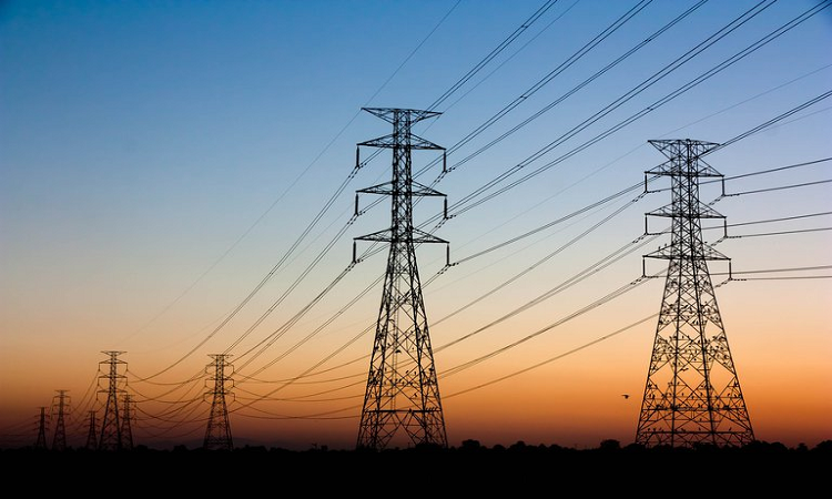 Luz: El Gobierno avanza con los aumentos de tarifas