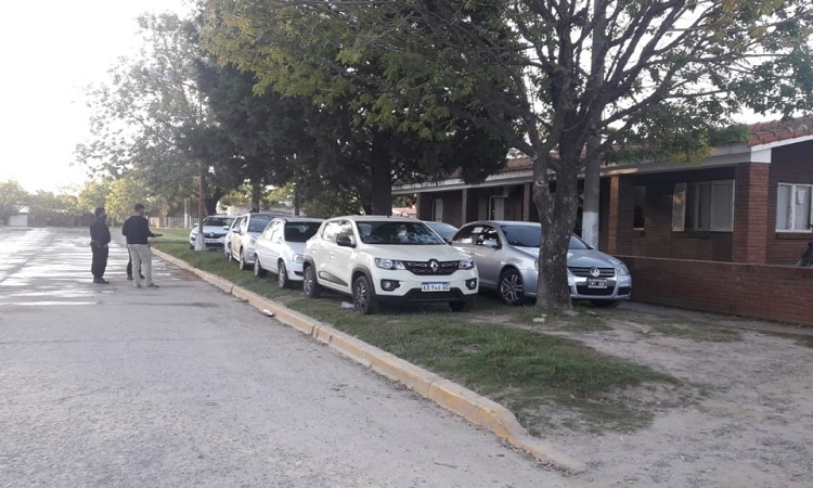 Secuestraron ocho autos en Arroyo Aguiar 