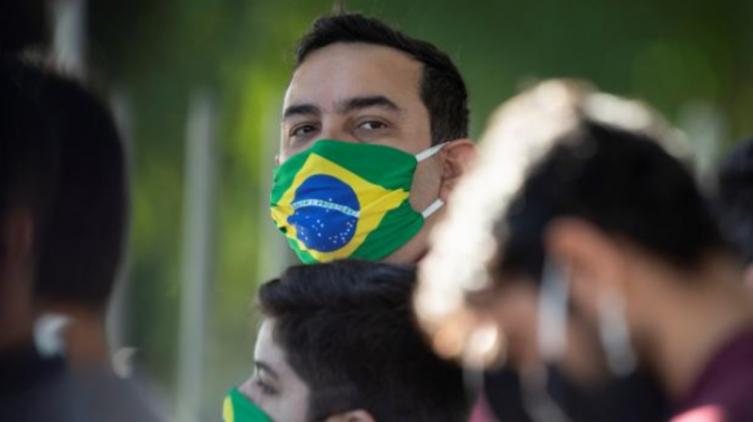 Brasil registró una marcada baja de contagios