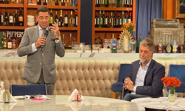 Horacio Cabak contra Polémica en el Bar