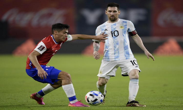 Eliminatorias Qatar 2022: Argentina no pudo con Chile y empató 1-1