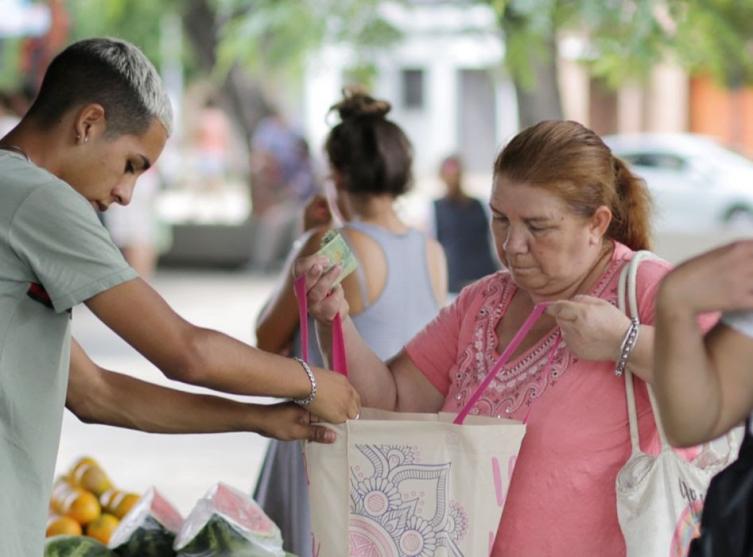 Pescados de mar a precios populares en la ciudad