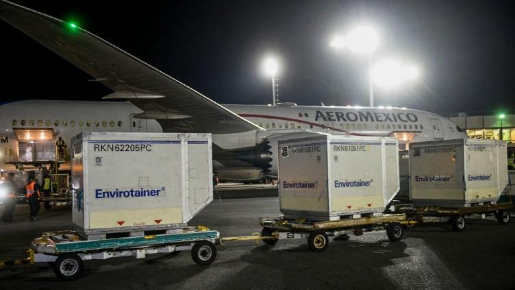 Vacunas: Llegan hoy más de 930 mil dosis a la Argentina