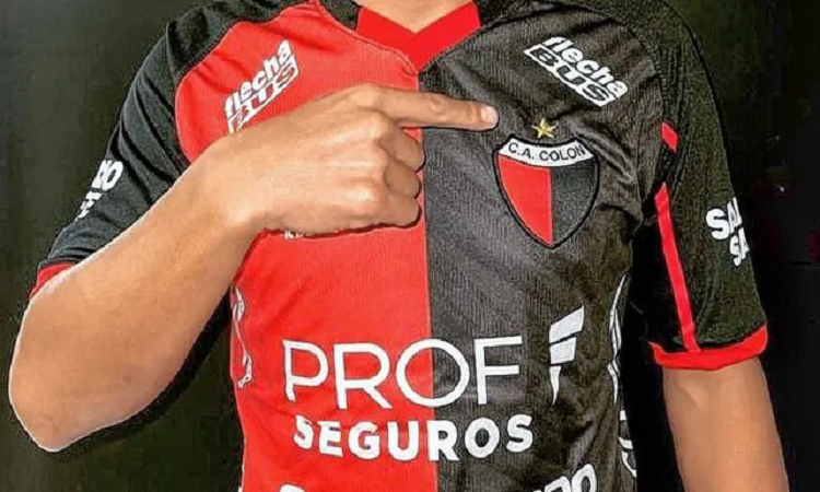 Ya luce la estrella la camiseta de Colón