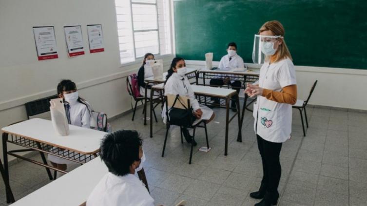 Vuelven hoy las clases presenciales en las escuelas primarias