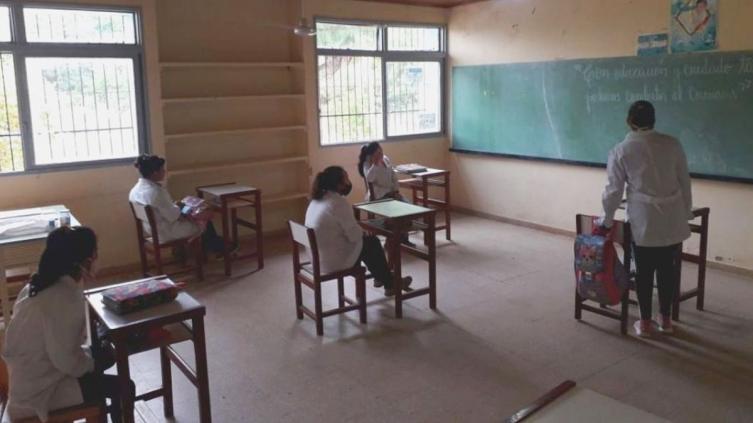 “Es desprolijo, es una falta de respeto a toda la comunidad educativa”