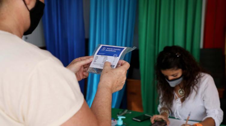 Tercera etapa de la entrega de semillas del programa Huerta Familiar Santafesina 