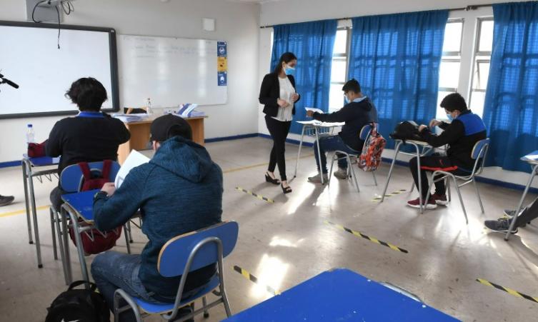 Para pasar de año, los alumnos deberán tener aprobado el 70% de los contenidos