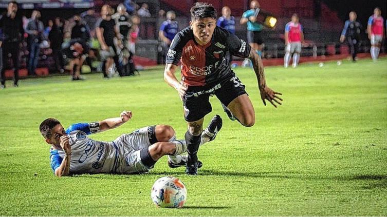 Colón recibe a Godoy Cruz en Santa Fe