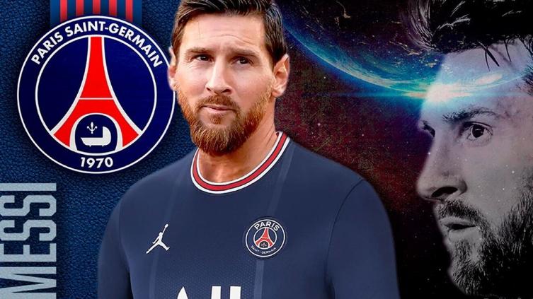 Messi llega a París y lo espera una ciudad convulsionada