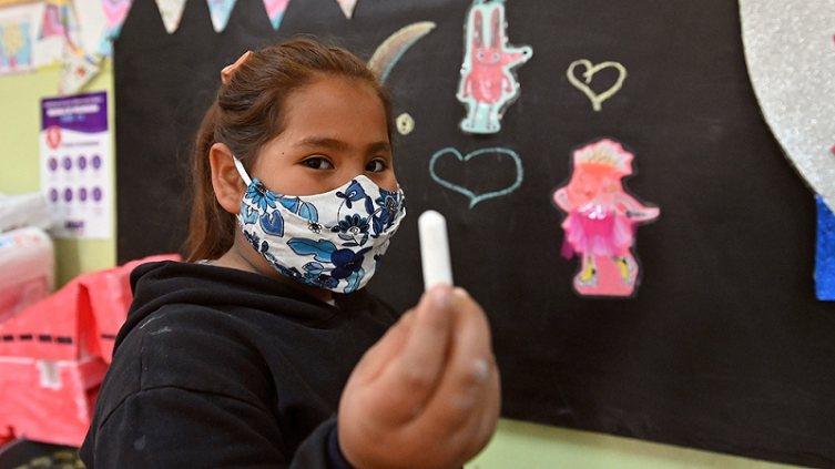 Programa nacional Acompañar: logró en Santa Fe que 10.000 chicos retomen sus estudios primarios