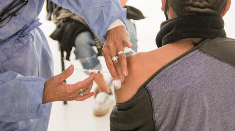 La provincia continúa operativos de vacunación en los centros de salud