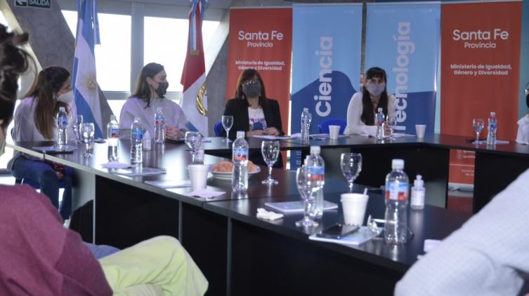El 56% de las Becas del Conocimiento para estudios de posgrado fueron a mujeres