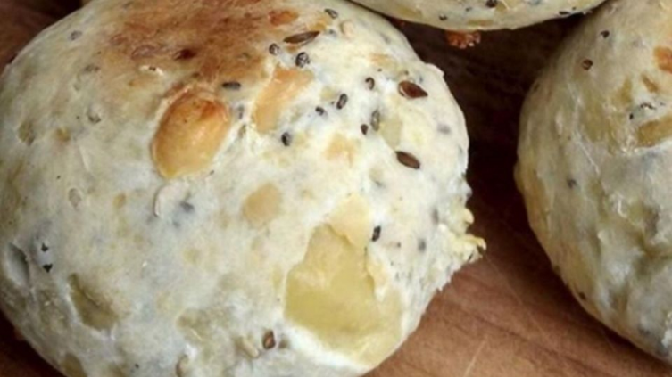 Pancitos expréss de queso con semillitas