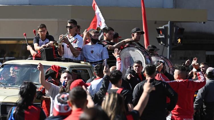 Newell's define su futuro en las urnas tras una campaña violenta