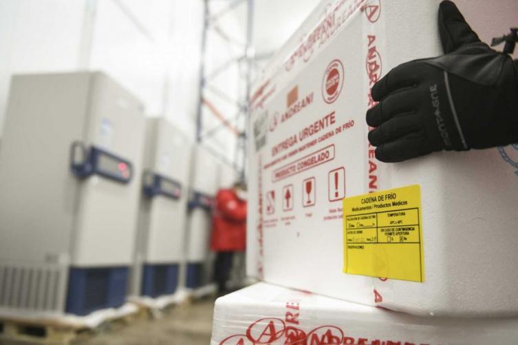 Llegó otro lote con 160 mil dosis de Pfizer 