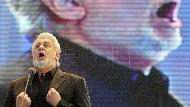 Plácido Domingo: protesta en rechazo a un concierto