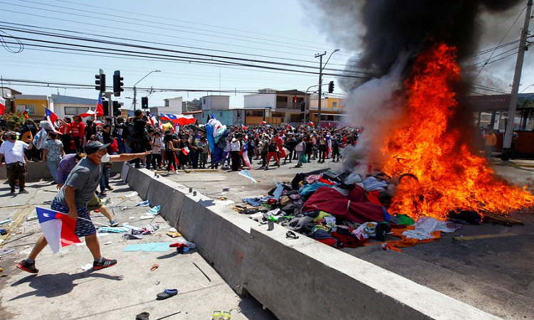 Chile: marcha antiinmigrantes terminó con incidentes violentos
